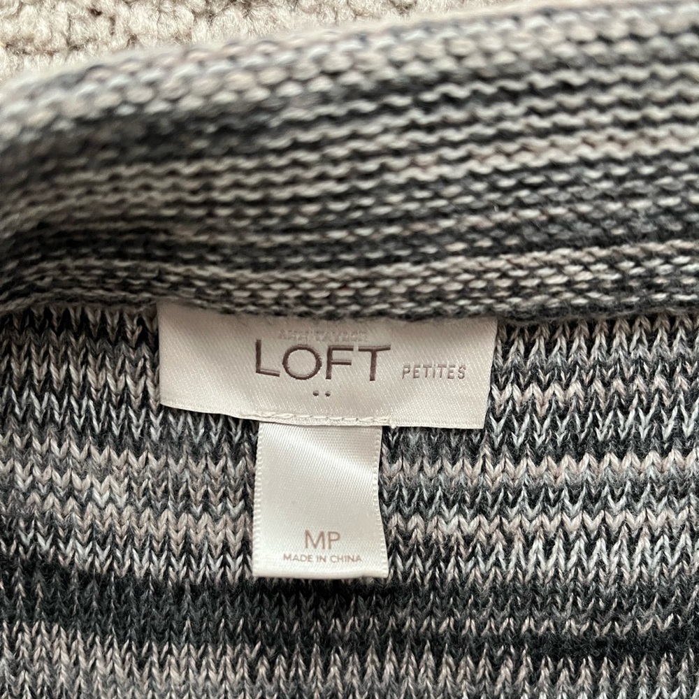 Women’s Skirt - Picture 3 of 6